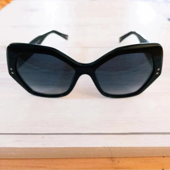 Marc‎ Jacobs oversized sunglasses main image 9